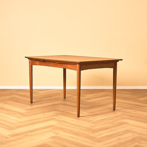 Danish dining table in teak