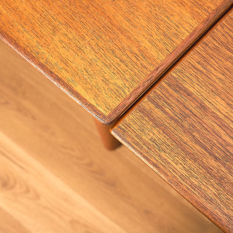 Danish dining table in teak