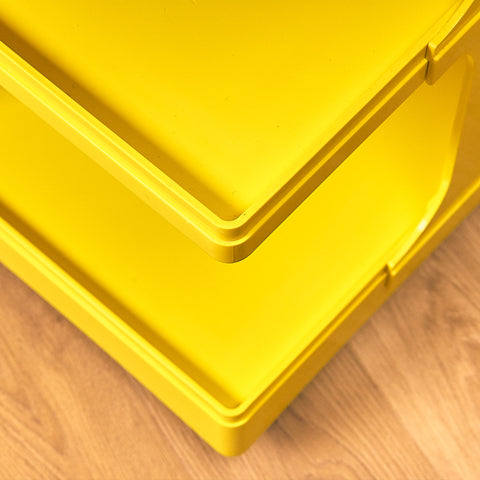 Italian file cabinet 'Stile' by Giovanni Pelis for Neolt