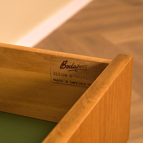 Swedish bookshelf in teak by B. Fridhagen for Bodafors