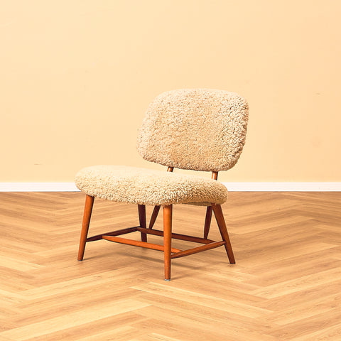 Swedish armchair in beech, model ”TeVe” by Alf Svensson for Studio Ljungs Industrier