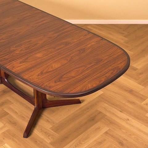Danish oval dining table in Santos rosewood by Niels Møller for Gudme Møbelfabrik