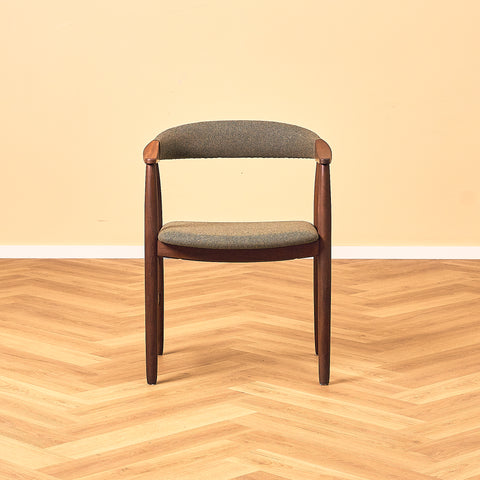 Danish dining armchairs in walnut 'model 213' by Thomas Harlev for Farstrup