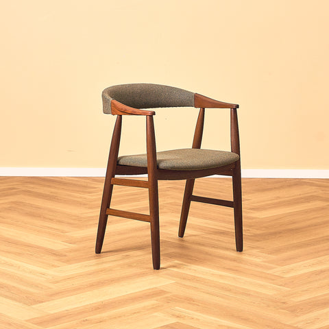 Danish dining armchairs in walnut 'model 213' by Thomas Harlev for Farstrup
