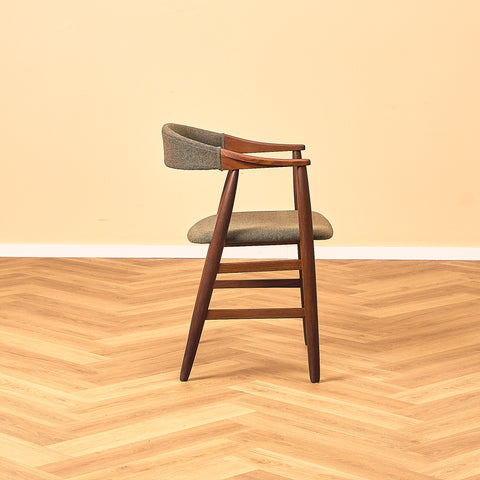 Danish dining armchairs in walnut 'model 213' by Thomas Harlev for Farstrup