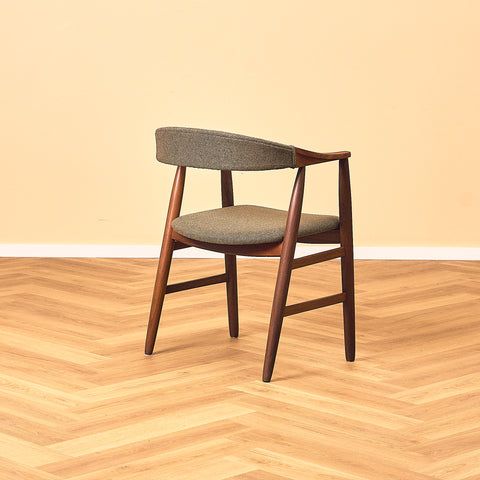 Danish dining armchairs in walnut 'model 213' by Thomas Harlev for Farstrup
