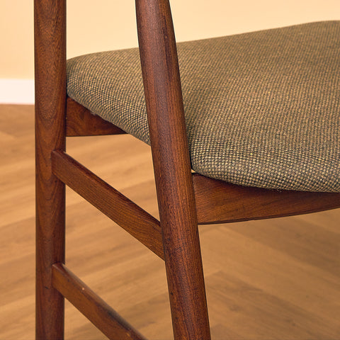 Danish dining armchairs in walnut 'model 213' by Thomas Harlev for Farstrup