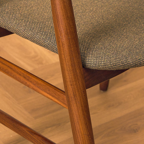 Danish dining armchairs in walnut 'model 213' by Thomas Harlev for Farstrup