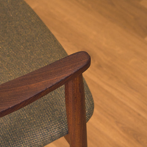 Danish dining armchairs in walnut 'model 213' by Thomas Harlev for Farstrup