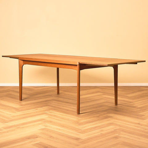 Vejle Stole- og Møbelfabrik Teak Dining Table