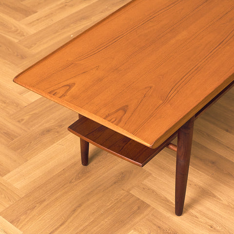 Danish coffee table in teak and walnut