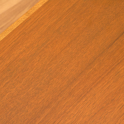 Svenskt soffbord i teak och bok