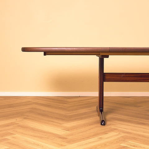 Skovby Mahogany Dining Table with Two Leaves
