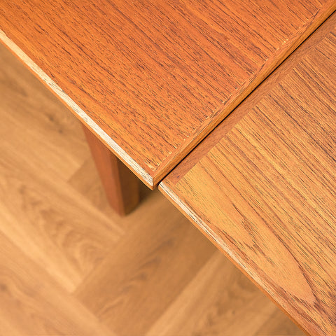 Danskt matbord i teak