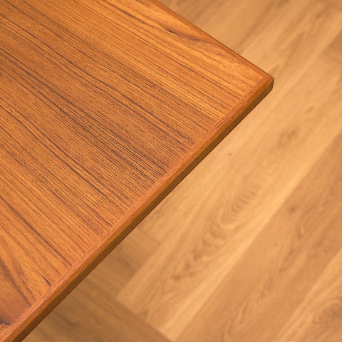 Danskt matbord i teak
