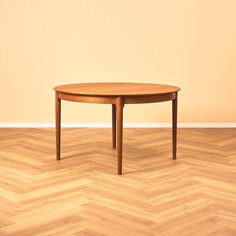 Danish round dining table in teak