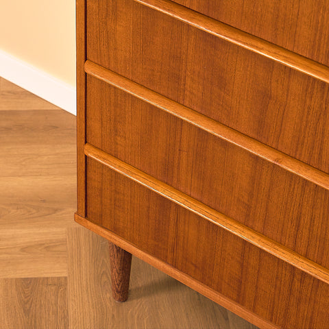Danish chest of drawers in teak