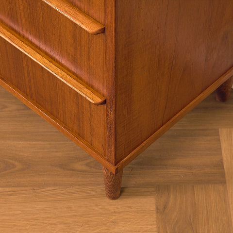 Danish chest of drawers in teak
