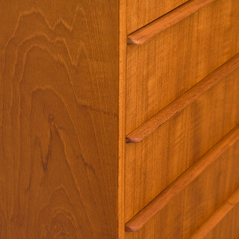 Danish chest of drawers in teak