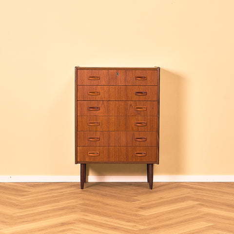 Danish chest of drawers in teak in Kai Winding style