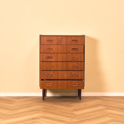 Danish chest of drawers in teak in Kai Winding style