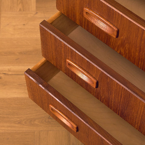 Danish chest of drawers in teak in Kai Winding style