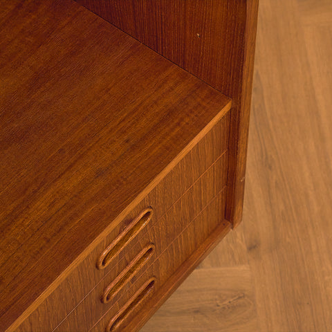 Svensk bokhylla i teak