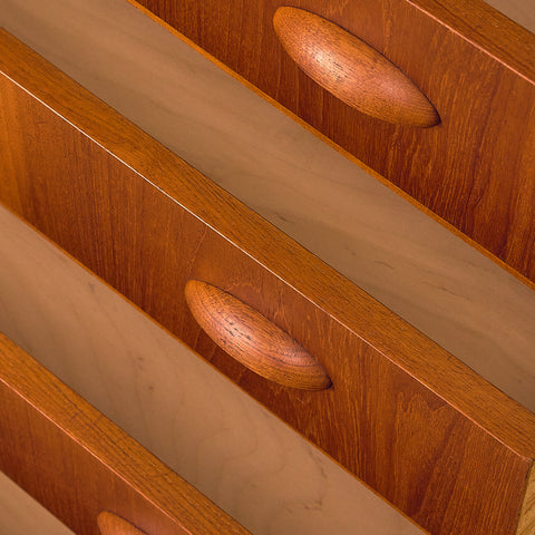 Danish chest of drawers in teak