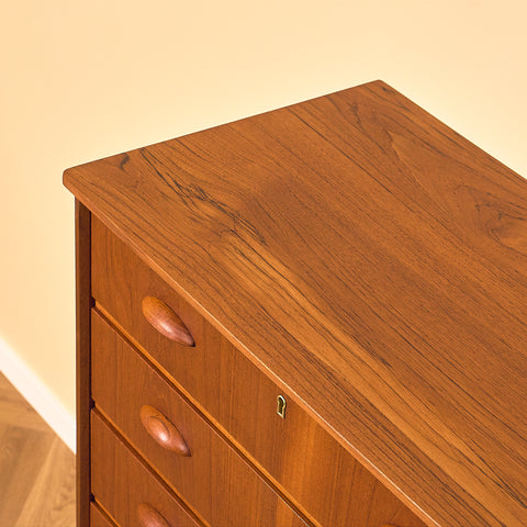 Danish chest of drawers in teak