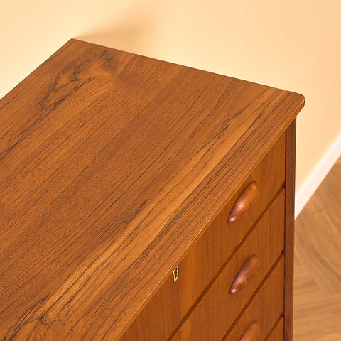 Danish chest of drawers in teak