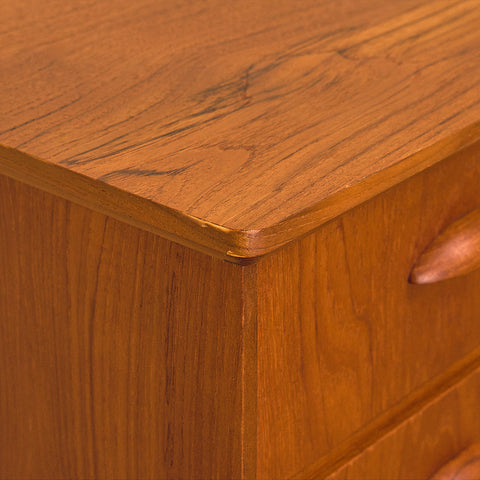 Danish chest of drawers in teak