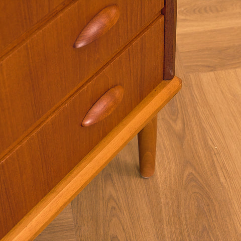 Danish chest of drawers in teak