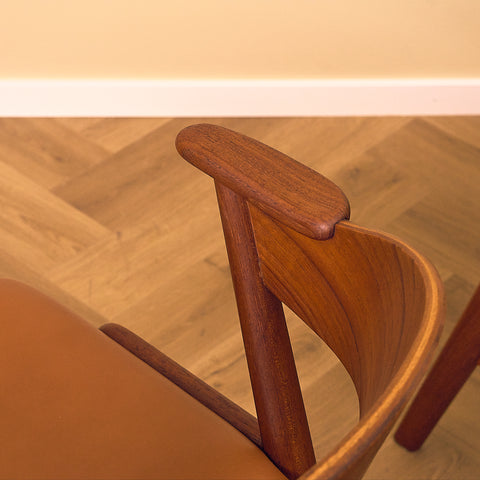Danish dining chairs in teak, model 32 by Kai Kristiansen for Korup Stolefabrik