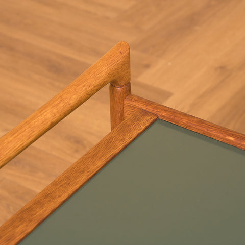 Danish serving trolley in oak by Johannes Andersen för Dyrlund