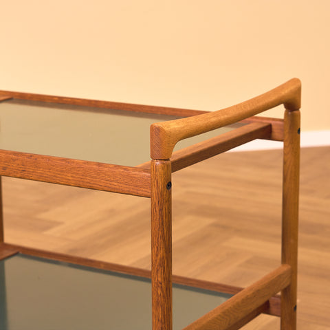 Danish serving trolley in oak by Johannes Andersen för Dyrlund