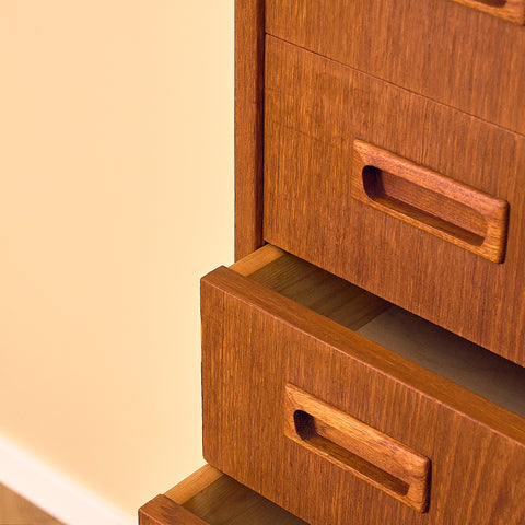 Danish chest of drawers in teak