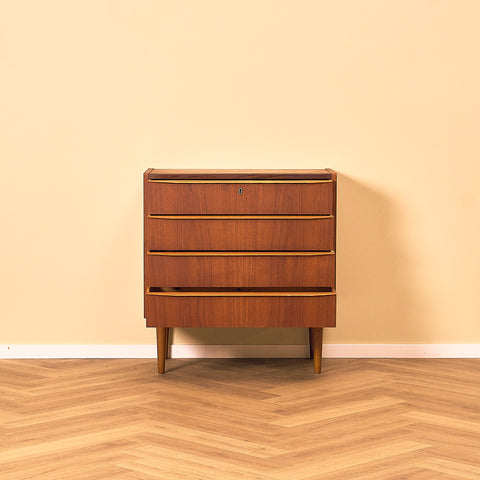 Danish chest of drawers in teak
