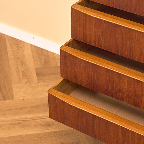 Danish chest of drawers in teak