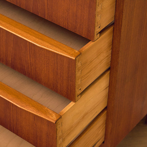 Danish chest of drawers in teak