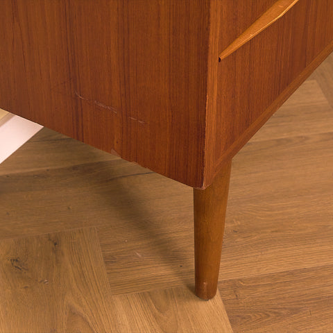 Danish chest of drawers in teak