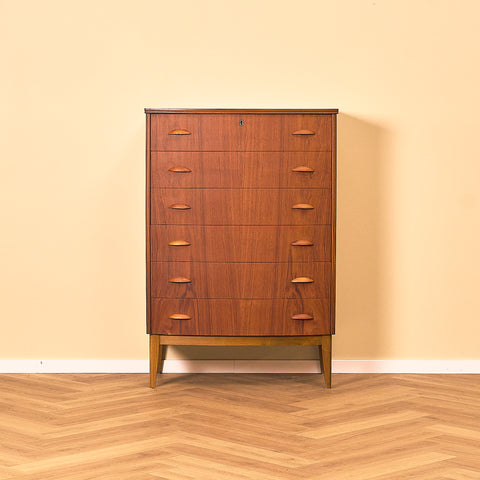 Danish chest of drawers in teak