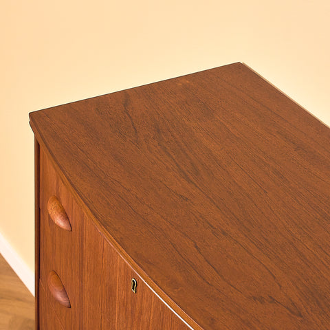 Danish chest of drawers in teak