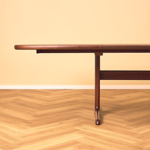 Skovby Dining Table in Mahogany