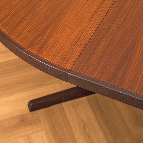 Dining Table in Santos Rosewood, Gudme Møbelfabrik Base