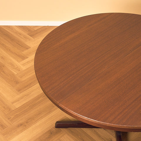 Farstrup Dining Table in Mahogany