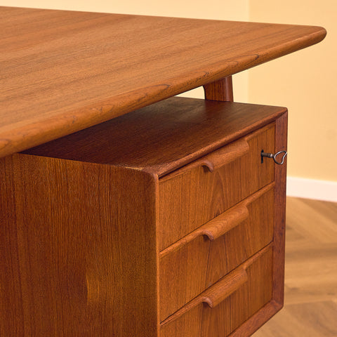 Danish writing desk model '75' by Gunni Omann for Omann Jun A/S
