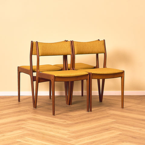 Danish dining chairs in teak by Johannes Andersen for Uldum Mobelfabrik