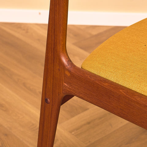 Danish dining chairs in teak by Johannes Andersen for Uldum Mobelfabrik