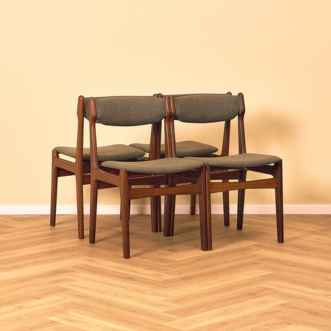 Danish dining chairs in walnut by Erik Buch for Findahls Møbelfabrik