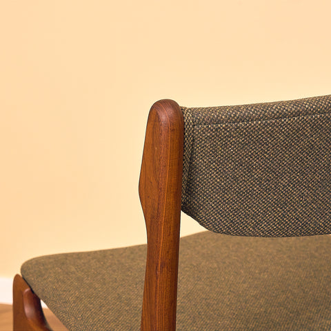 Danish dining chairs in walnut by Erik Buch for Findahls Møbelfabrik